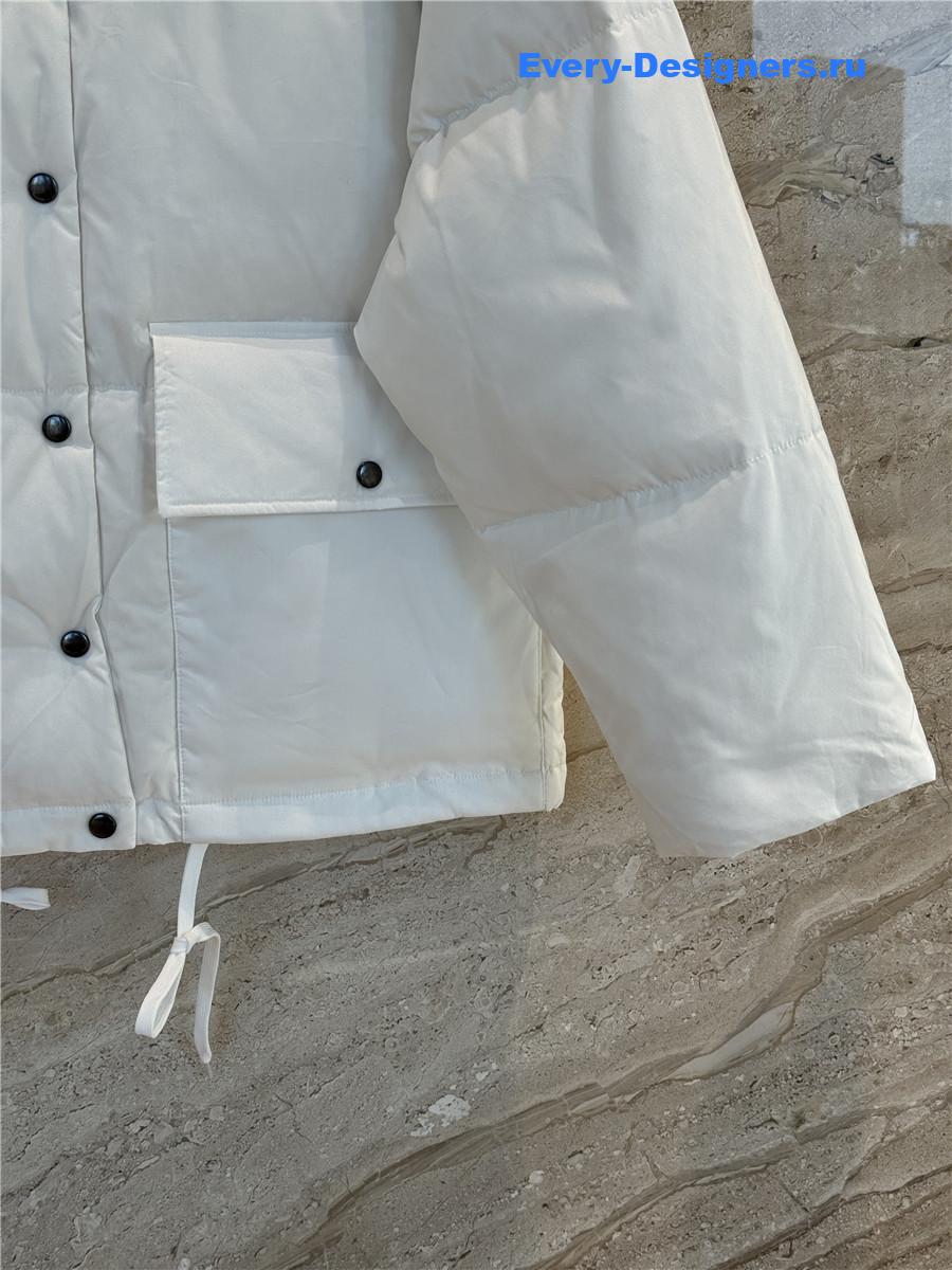 Pra*a white hooded down jacket