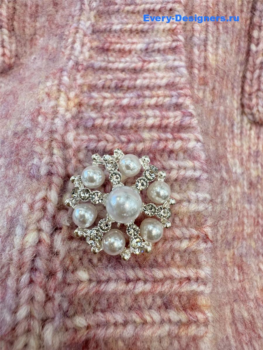 Ch**el pink crew neck sweater